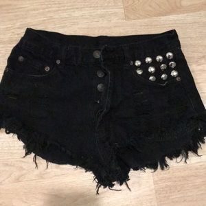 Black jean short